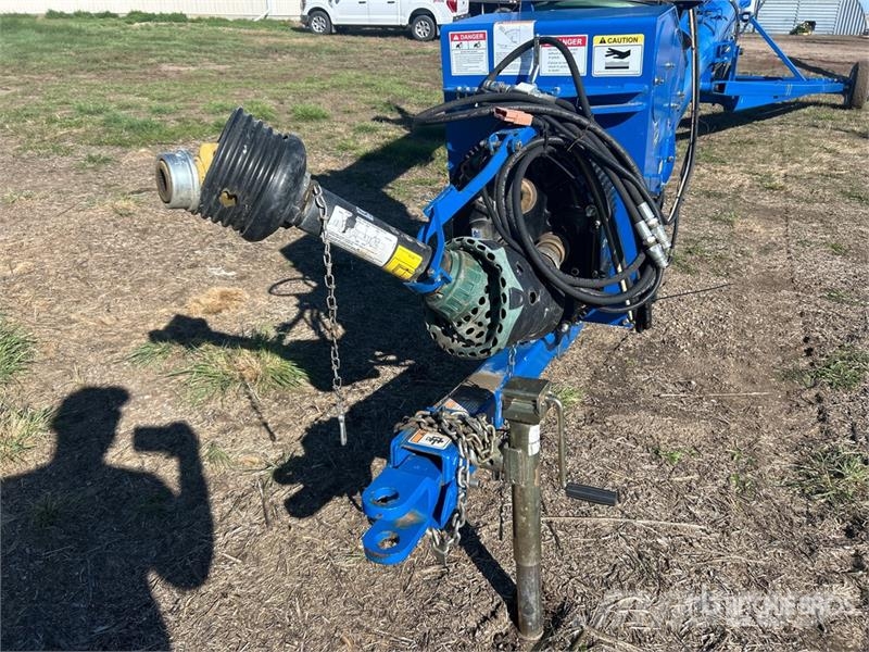 Brandt 1370HP 13 in x 70 ft Swing Grain Auger Транспортне обладнання