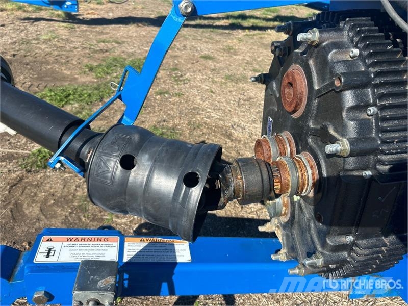 Brandt 1370HP 13 in x 70 ft Swing Grain Auger Транспортне обладнання