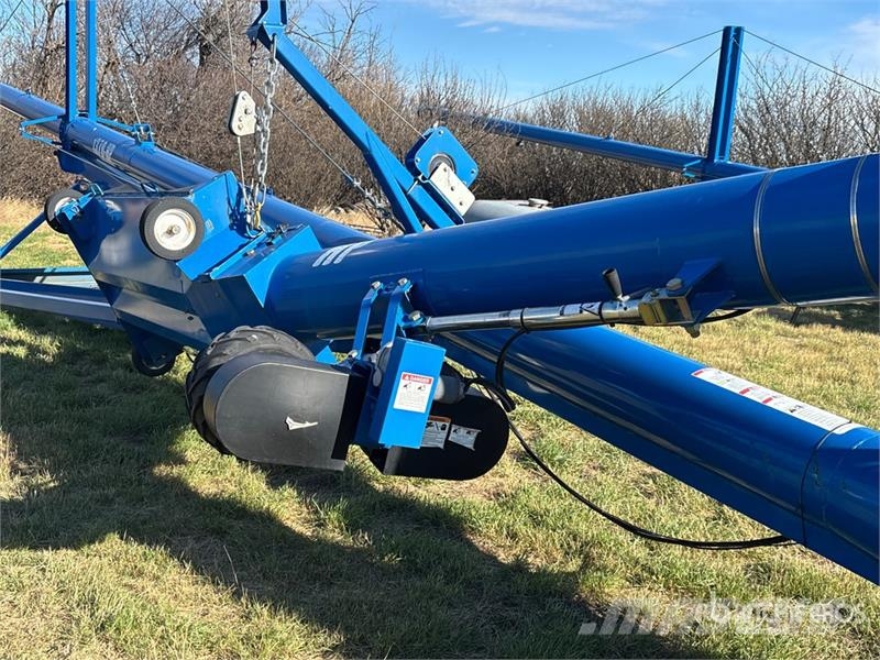 Brandt 1370HP 13 in x 70 ft Swing Grain Auger Material de transporte
