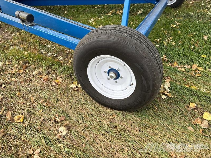 Brandt 1370HP 13 in x 70 ft Swing Grain Auger Förderbänder