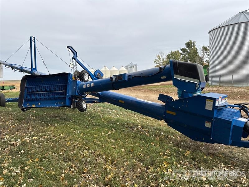 Brandt 1370HP 13 in x 70 ft Swing Grain Auger Förderbänder