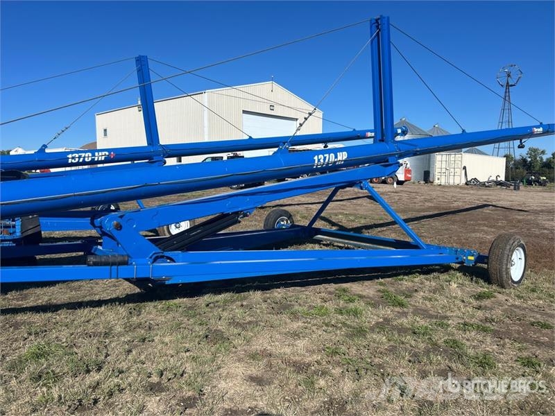 Brandt 1370HP 13 in x 70 ft Swing Grain Auger Транспортне обладнання