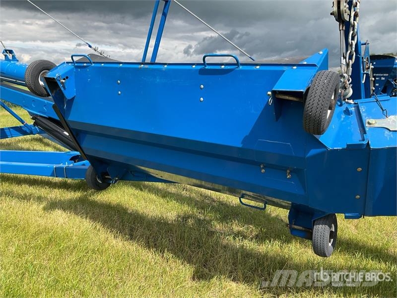 Brandt 1380 13 in x 80 ft Swing Grain Auger Conveying equipment