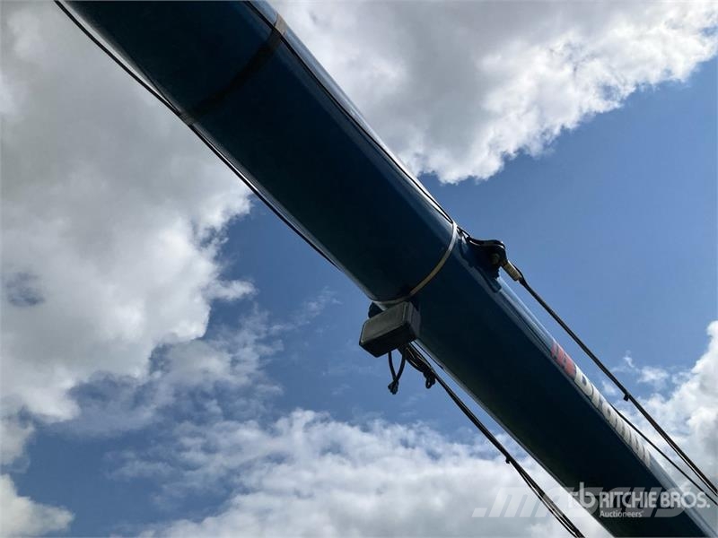 Brandt 1380 13 in x 80 ft Swing Grain Auger Conveying equipment