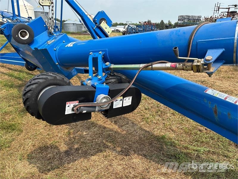 Brandt 1380 13 in x 80 ft Swing Grain Auger Conveying equipment