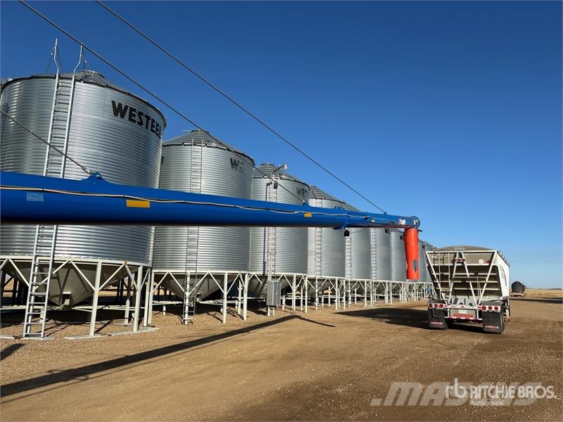 Brandt 1380-HP+ 13 in x 80 ft Swing Grain Auger Transportbånd