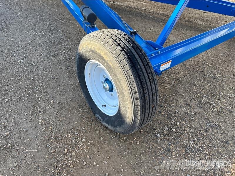 Brandt 1380-HP+ 13 in x 80 ft Swing Grain Auger Transportbånd