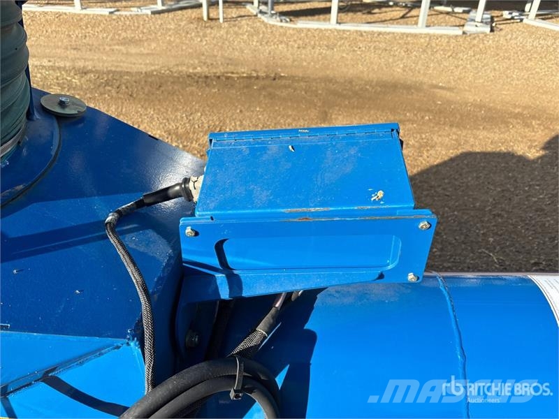 Brandt 1380-HP+ 13 in x 80 ft Swing Grain Auger Transportbånd