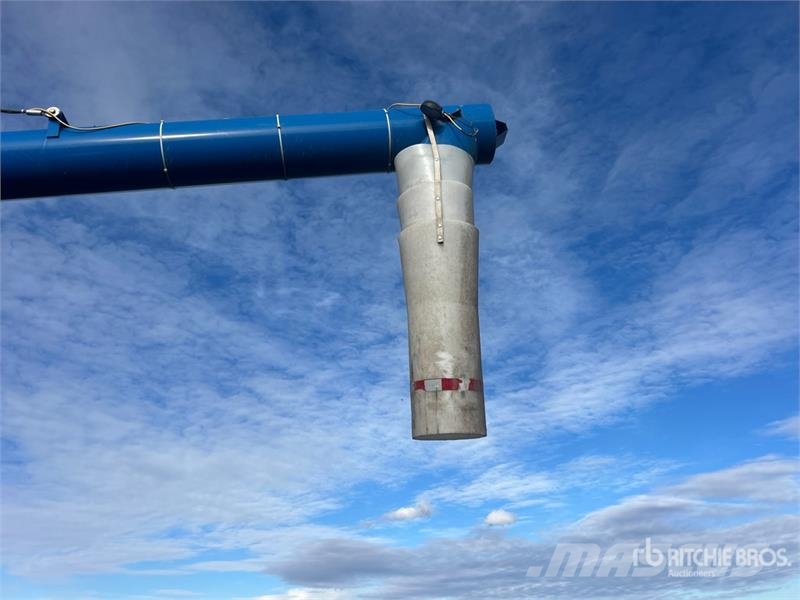 Brandt 1390 13 in x 90 ft Swing Grain Auger Transportna oprema