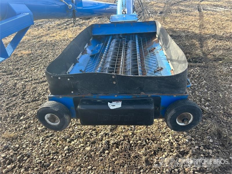 Brandt 1390 13 in x 90 ft Swing Grain Auger Transportna oprema