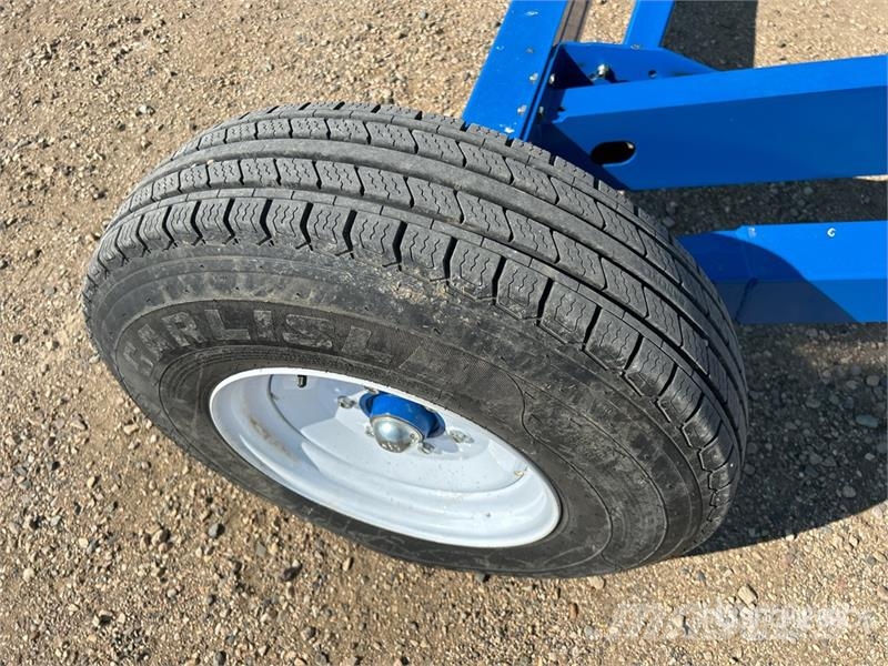 Brandt 1390 13 in x 90 ft Telescopic Swing Grain Auger Material de transporte