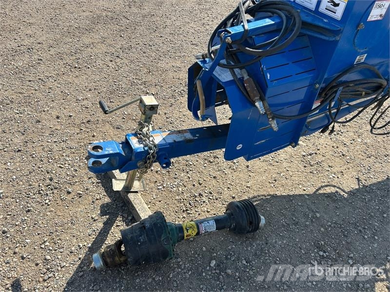 Brandt 1390 13 in x 90 ft Telescopic Swing Grain Auger Material de transporte