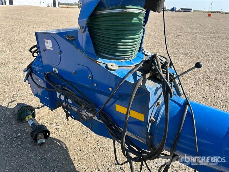 Brandt 1390 13 in x 90 ft Telescopic Swing Grain Auger Material de transporte