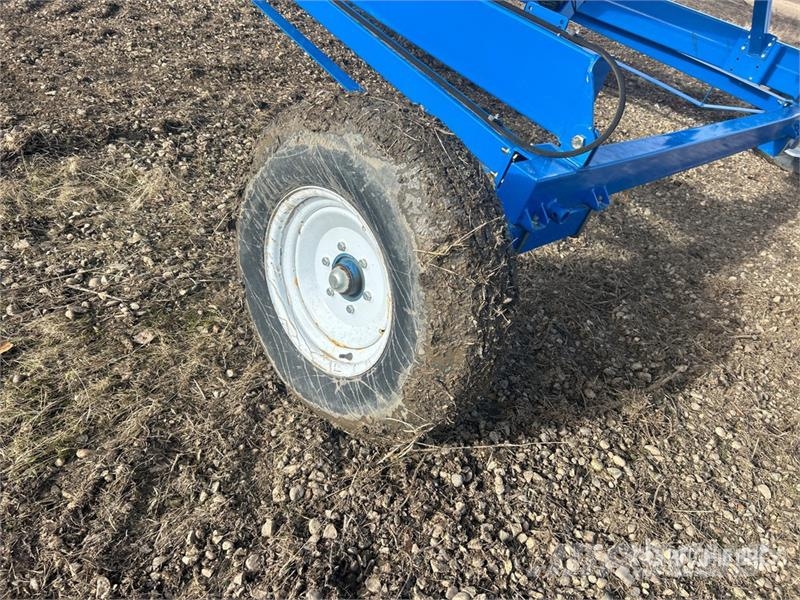 Brandt 1390 13 in x 90 ft Swing Grain Auger Transportna oprema