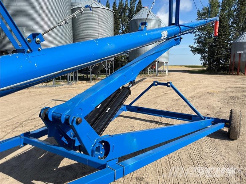 Brandt 1390 13 in x 90 ft Swing Grain Auger Material de transporte