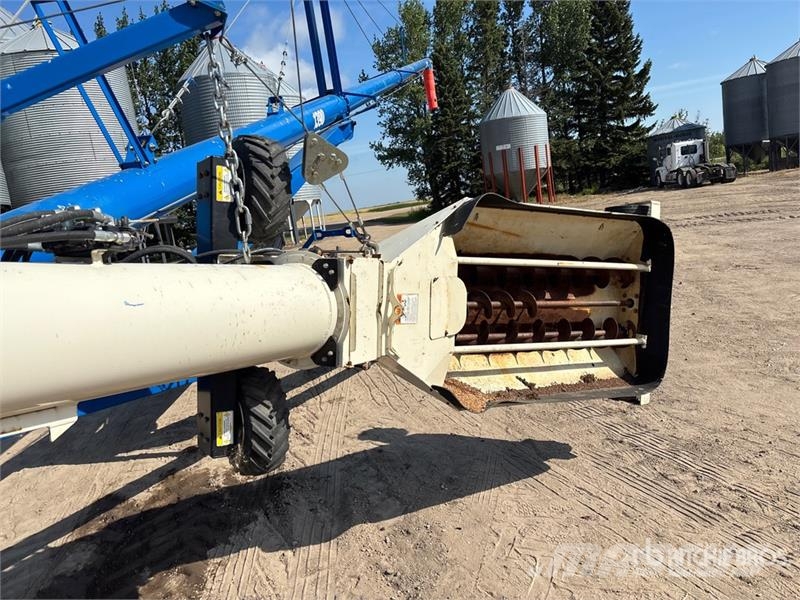 Brandt 1390 13 in x 90 ft Swing Grain Auger Material de transporte