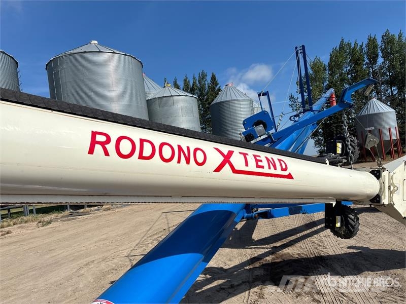 Brandt 1390 13 in x 90 ft Swing Grain Auger Material de transporte