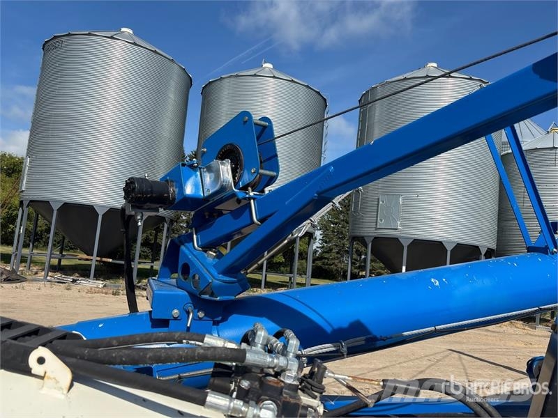 Brandt 1390 13 in x 90 ft Swing Grain Auger Material de transporte