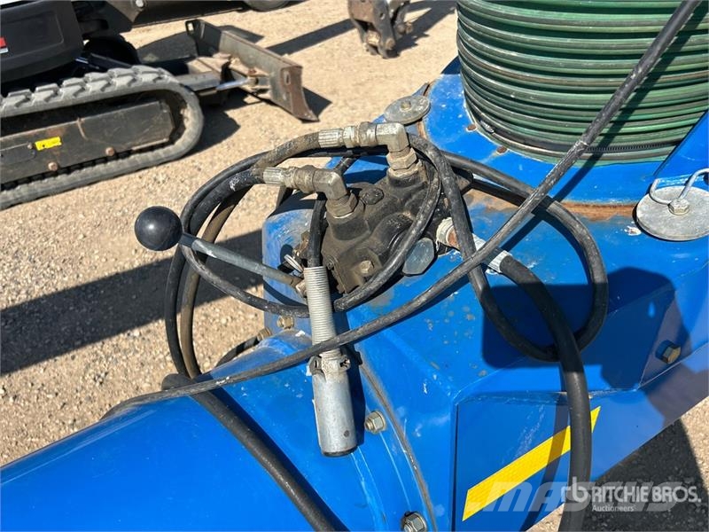 Brandt 1390 13 in x 90 ft Telescopic Swing Grain Auger Material de transporte