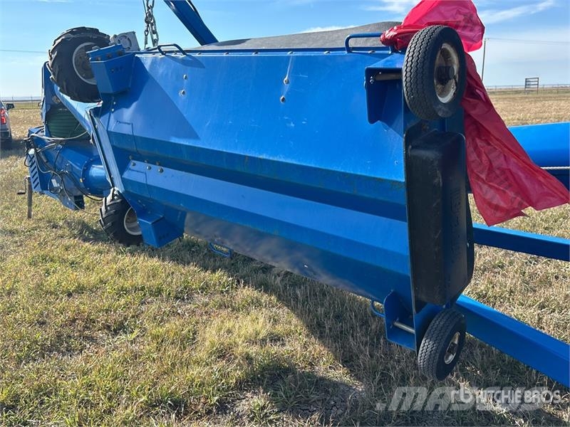 Brandt 1390 HP 13 in x 90 ft Swing Grain Auger Transportna oprema