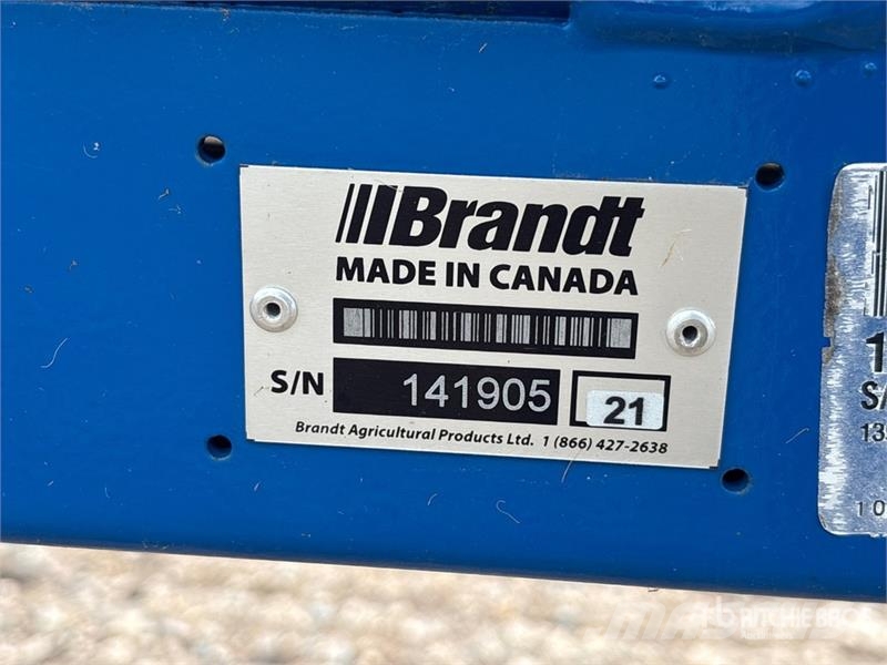Brandt 1390 HP 13 in x 90 ft Swing Grain Auger Material de transporte
