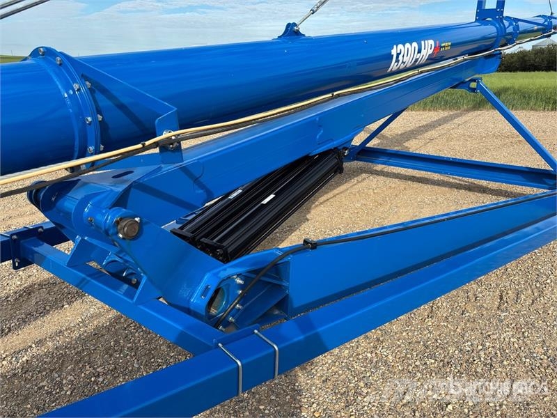 Brandt 1390-HP+ 13 in x 90 ft Swing Grain Auger Material de transporte