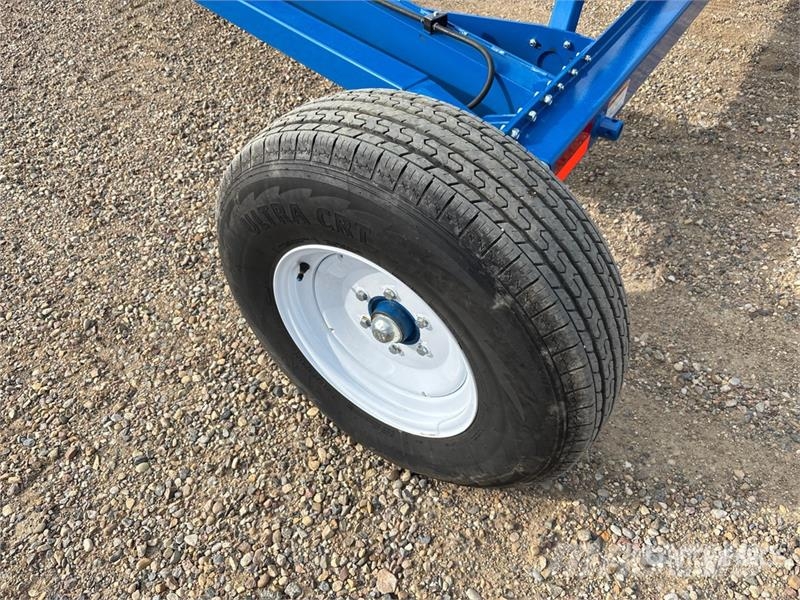 Brandt 1390-HP+ 13 in x 90 ft Swing Grain Auger Material de transporte