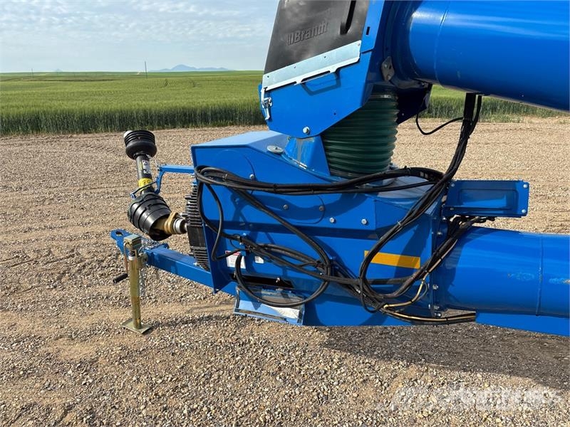 Brandt 1390-HP+ 13 in x 90 ft Swing Grain Auger Material de transporte