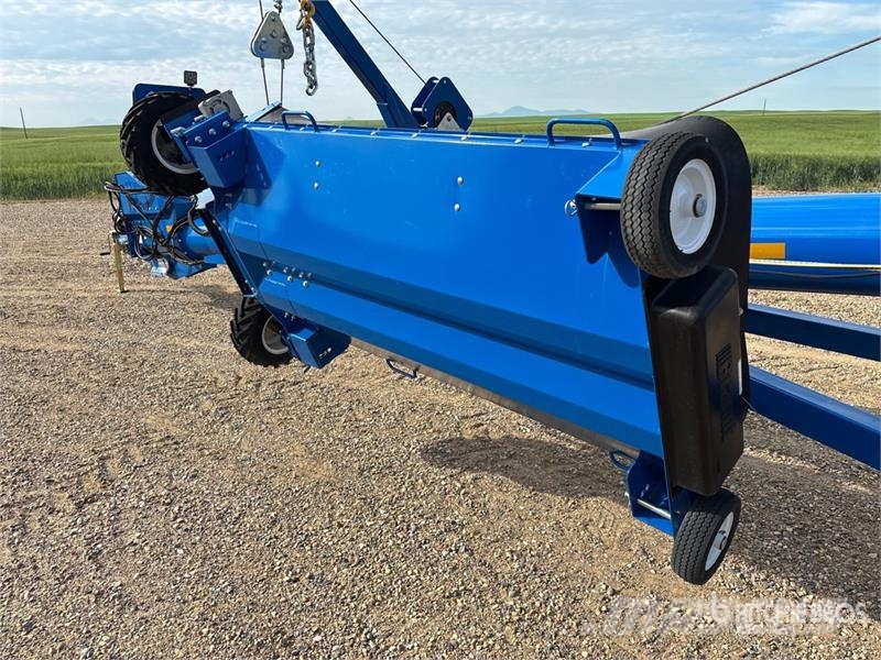 Brandt 1390-HP+ 13 in x 90 ft Swing Grain Auger Material de transporte