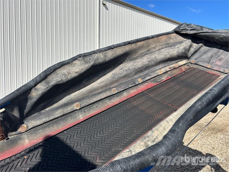 Brandt 15100A 15 in x 100 ft Swing Grain Conveyor Transportbånd