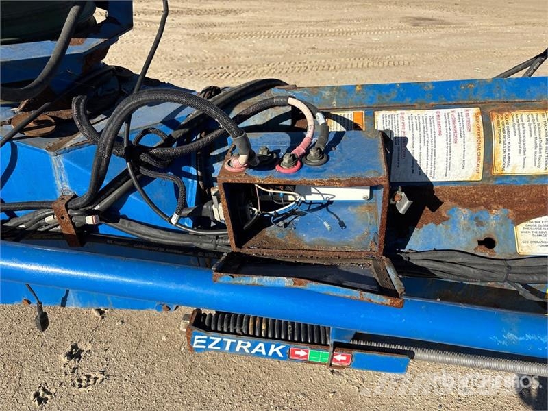 Brandt 1590A 15 in x 90 ft Swing Grain Conveyor معدات نقل