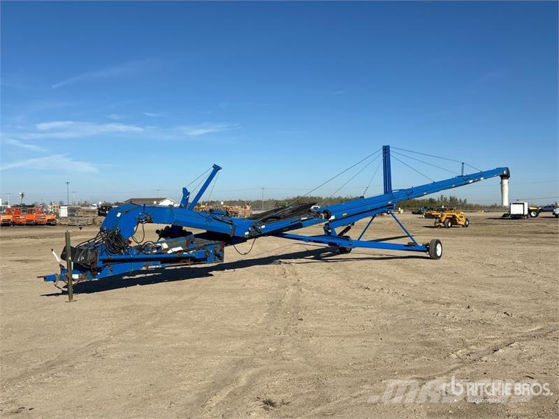 Brandt 1590A 15 in x 90 ft Swing Grain Conveyor معدات نقل