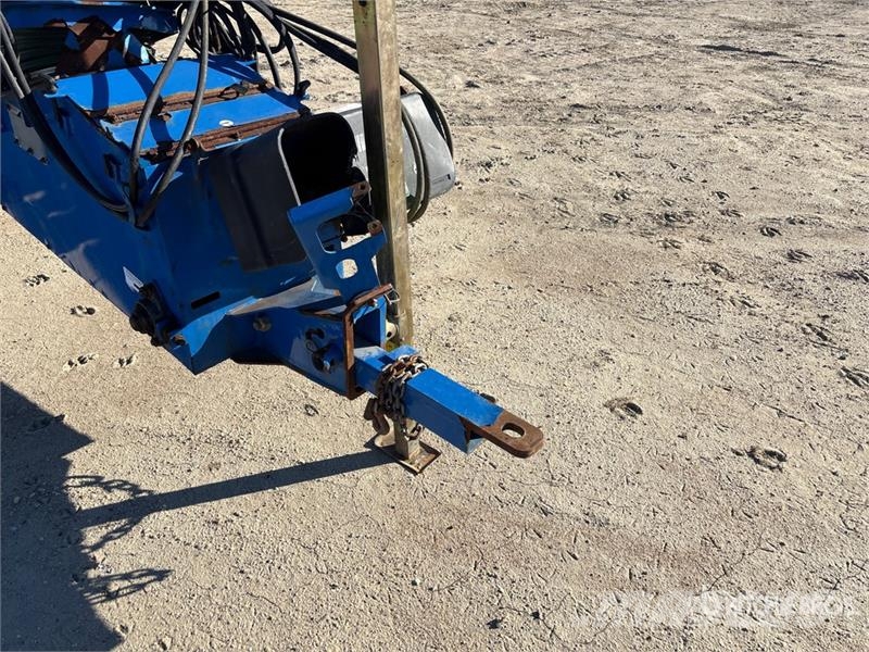 Brandt 1590A 15 in x 90 ft Swing Grain Conveyor معدات نقل