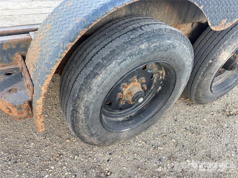 Brandt 22 ft T/A Tilt Deck Trailer 平板拖车