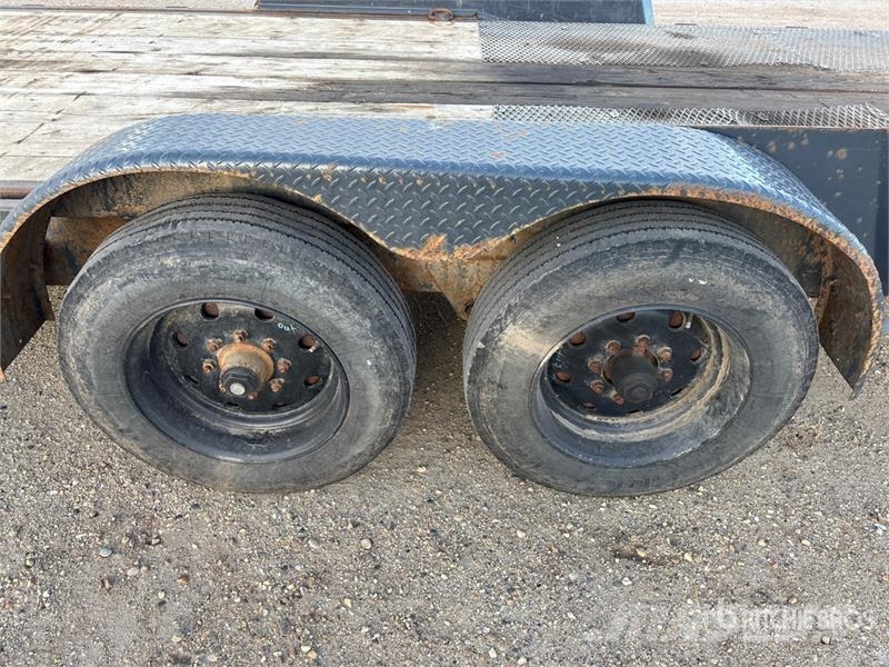 Brandt 22 ft T/A Tilt Deck Trailer 平板拖车