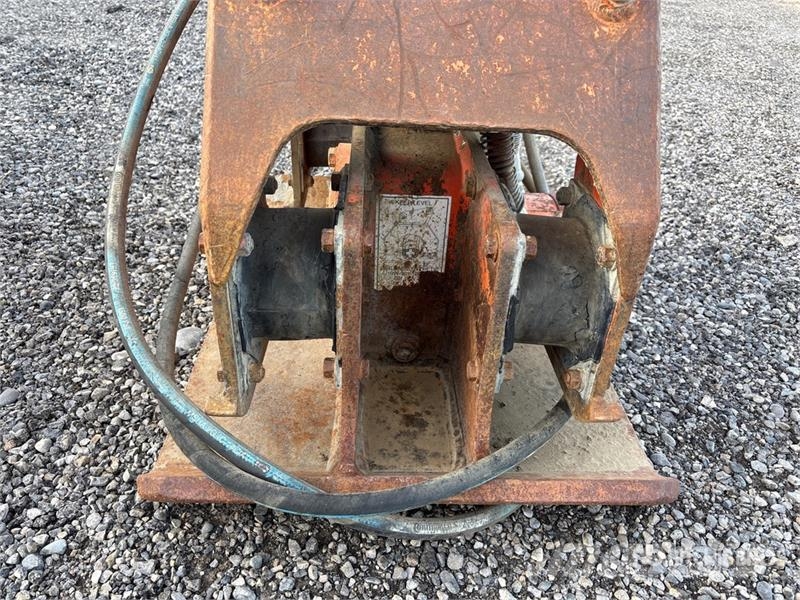 Brandt 23 in Plate Compactor Attachment - Fits John Deere Trilmachines