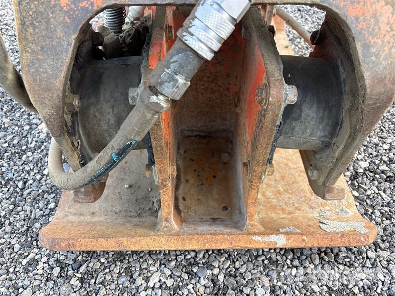 Brandt 23 in Plate Compactor Attachment - Fits John Deere Trilmachines