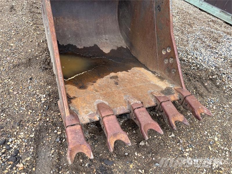 Brandt 40 in Digging Excavator Bucket - Fits John Deere 2 Κουβάδες