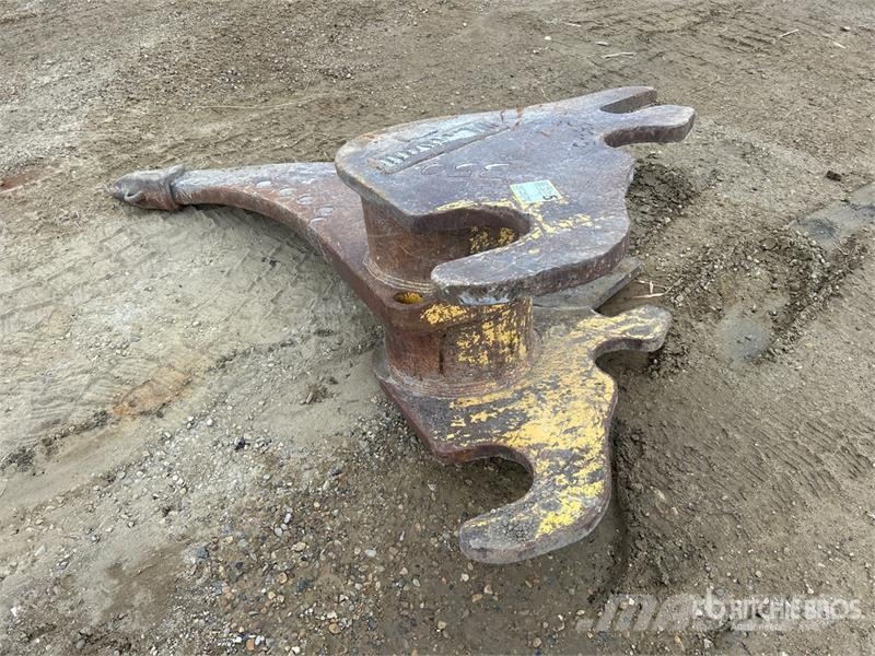 Brandt 48 in Excavator Ripper - Fits 350 خداشات