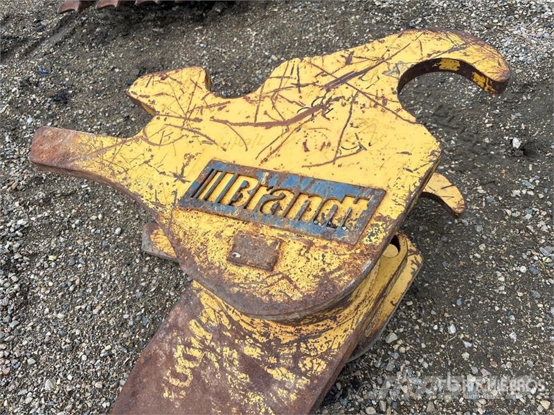 Brandt 48 in Excavator Ripper - Fits John Deere 240D Rozrývače