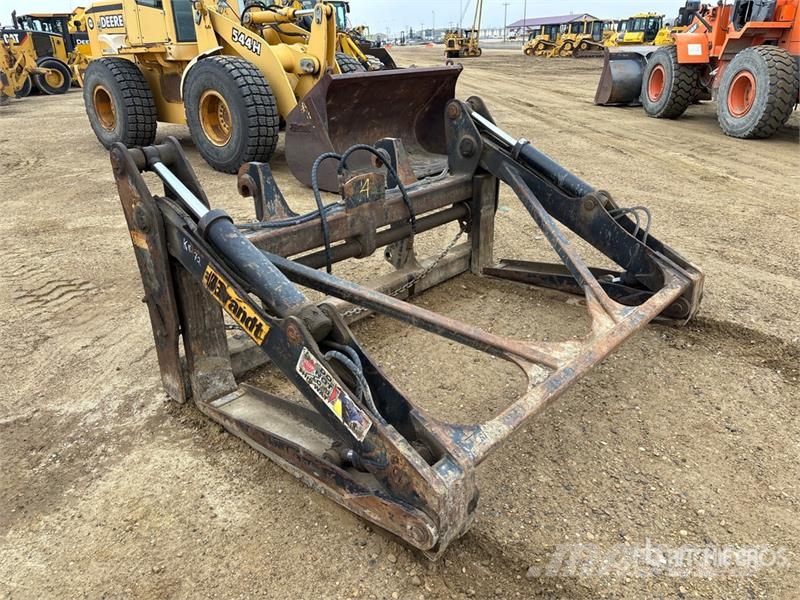 Brandt 50 in Q/C Wheel Loader Grapple - Fits Doosan DL250 Gripere
