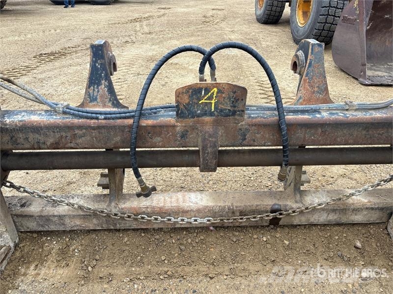 Brandt 50 in Q/C Wheel Loader Grapple - Fits Doosan DL250 Gripere