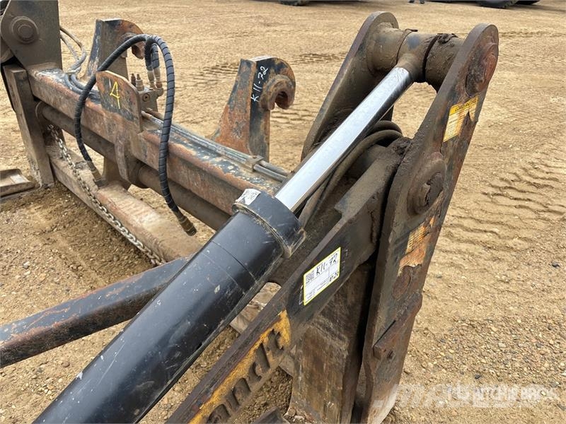 Brandt 50 in Q/C Wheel Loader Grapple - Fits Doosan DL250 Gripere