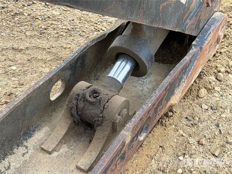 Brandt 50 in Q/C Wheel Loader Grapple - Fits Doosan DL250 Gripere