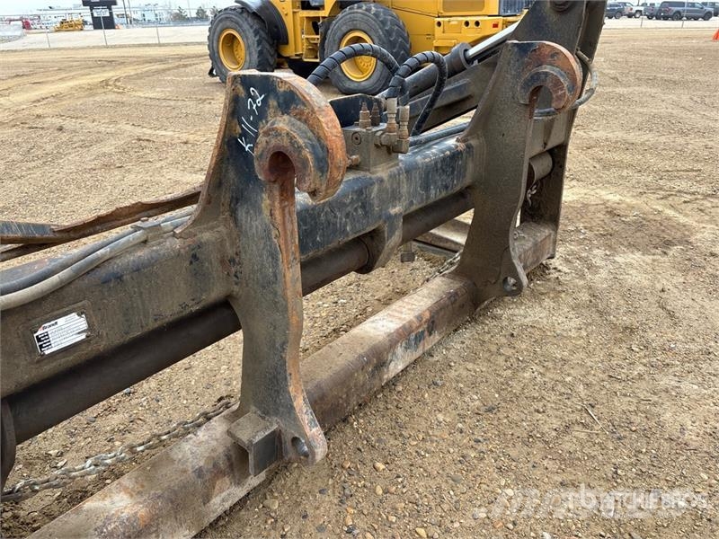 Brandt 50 in Q/C Wheel Loader Grapple - Fits Doosan DL250 Gripere