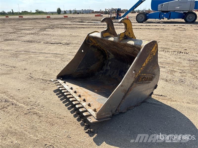 Brandt 60 in Q/C Cleanup Excavator Bucket - Fits 210GLC Κουβάδες