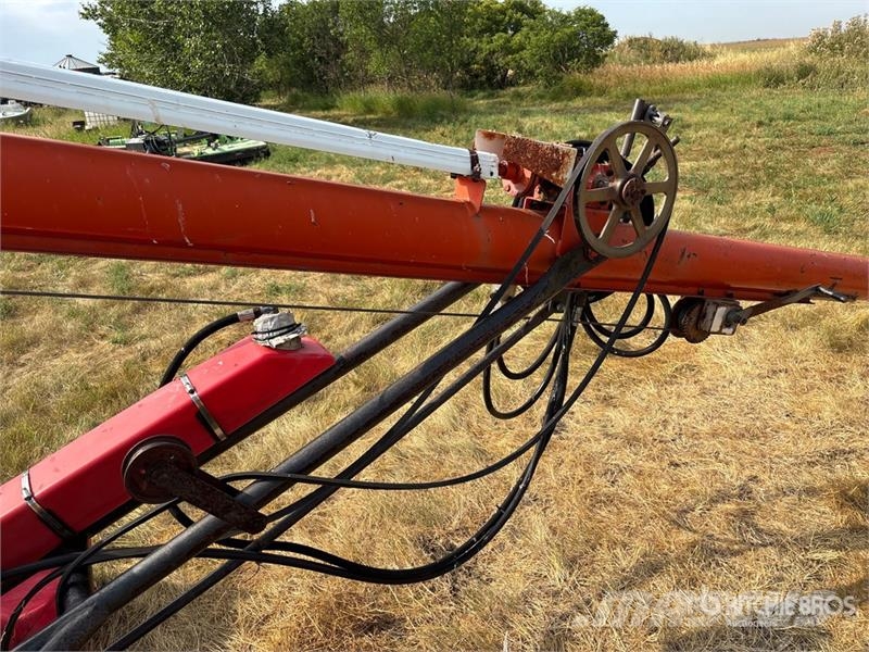 Brandt 635 6 in x 35 ft Grain Auger Material de transporte