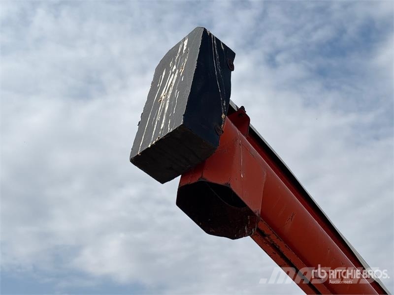 Brandt 635 6 in x 35 ft Grain Auger Material de transporte