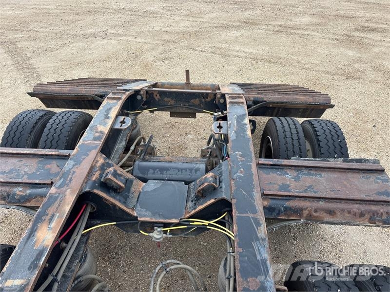 Brandt 65 ton Tri/A Removable Gooseneck Lowboy Trailer لوادر منخفضة