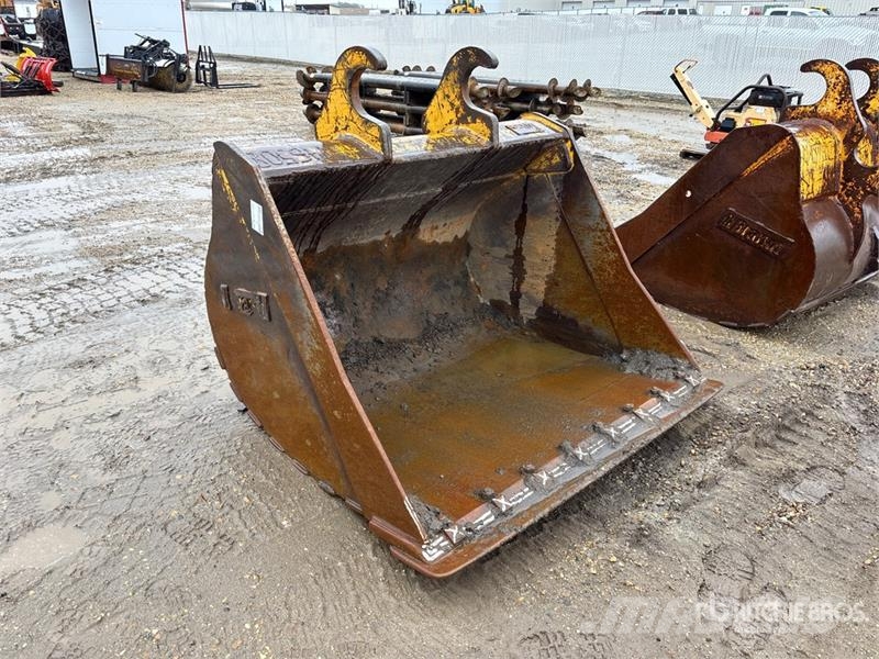 Brandt 66 in Q/C Cleanup Excavator Bucket - Fits John Dee دلاء